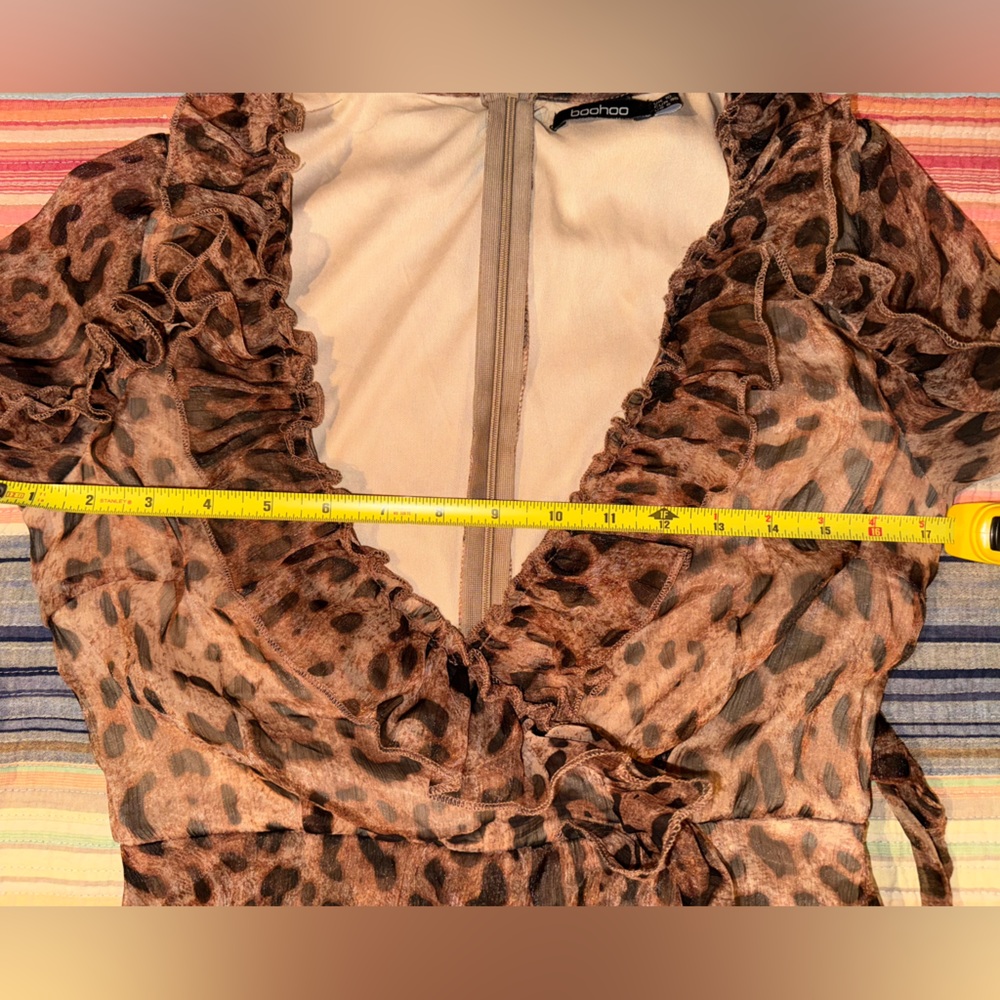 Boohoo Leopard Ruffle Shift Dress - Picture 4 of 10